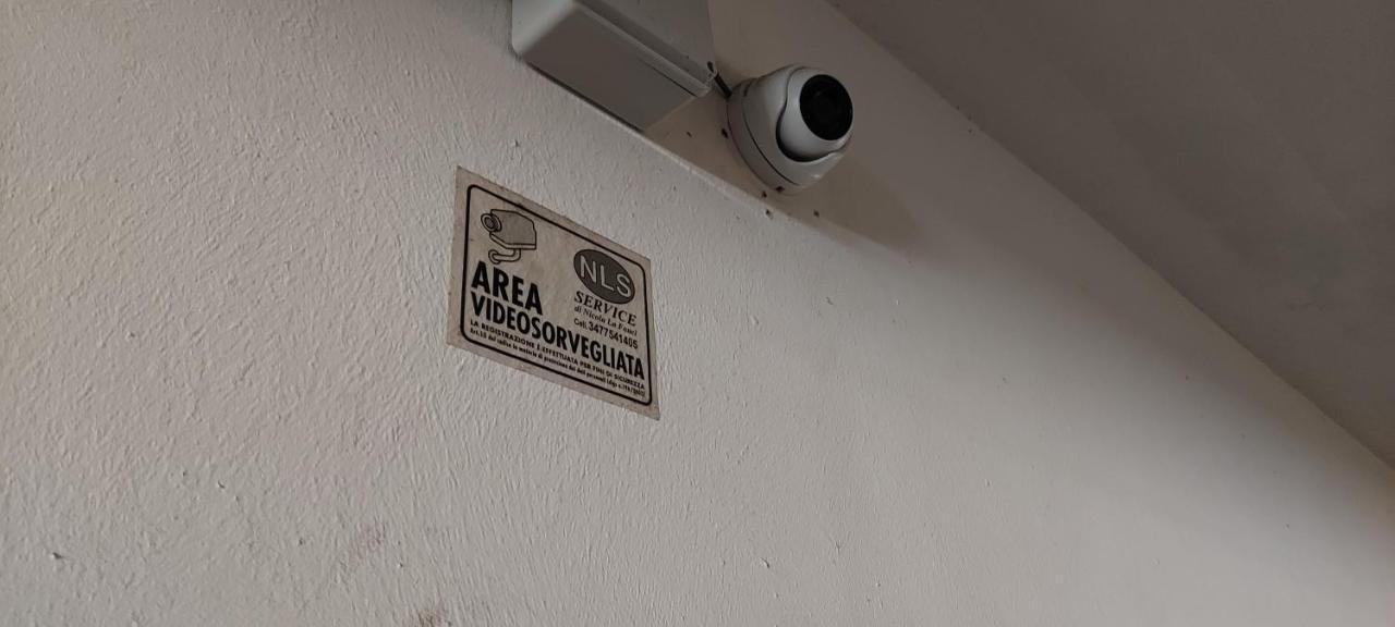 Manzoni Apartment Messina Buitenkant foto