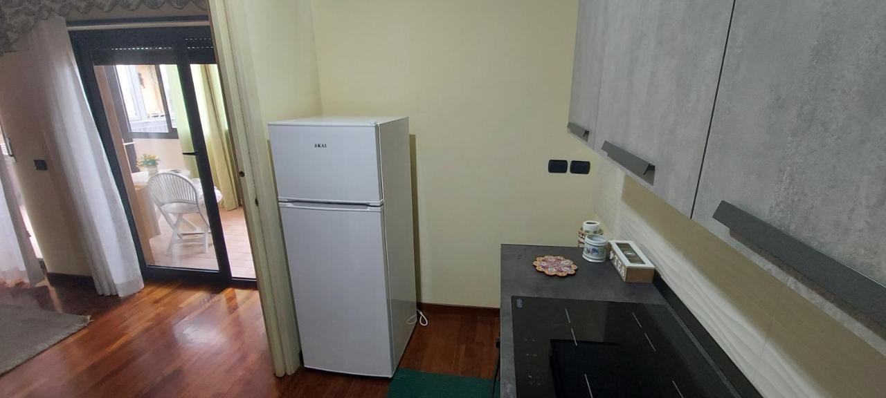 Manzoni Apartment Messina Buitenkant foto